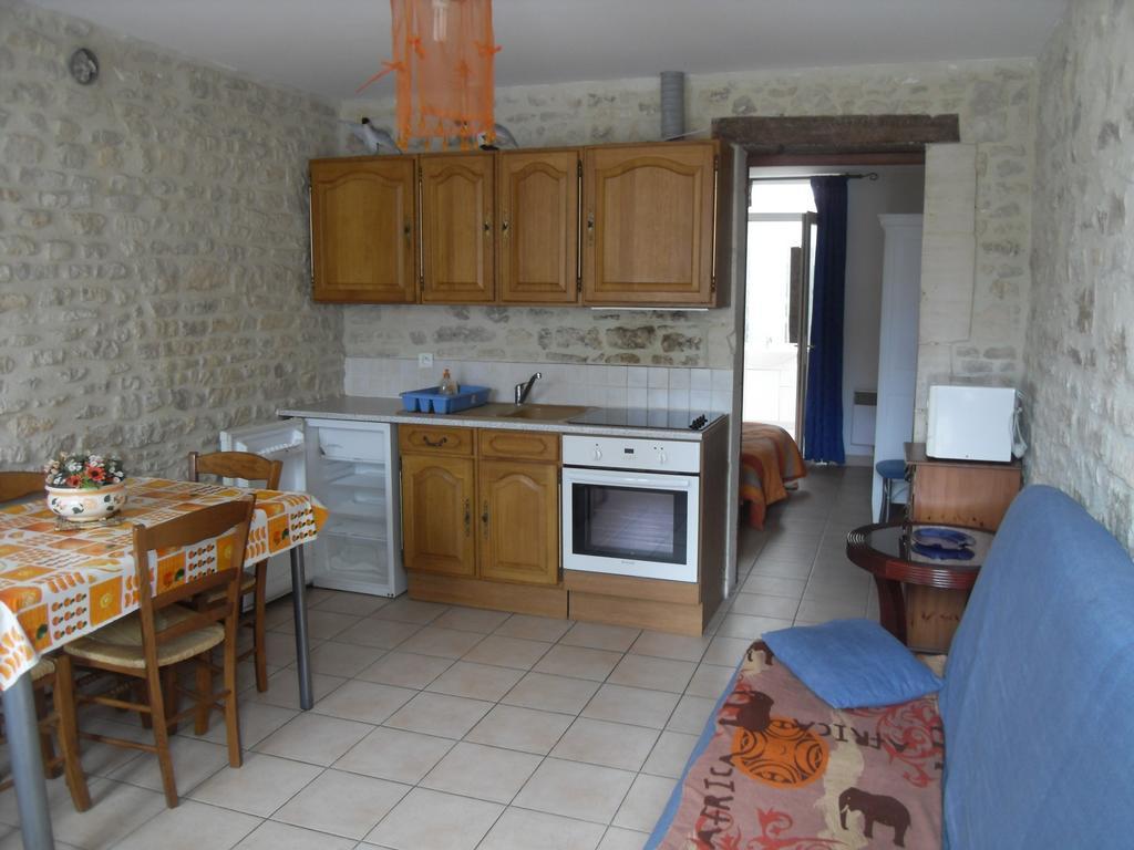Maison En Pierre Port-en-Bessin-Huppain Quarto foto